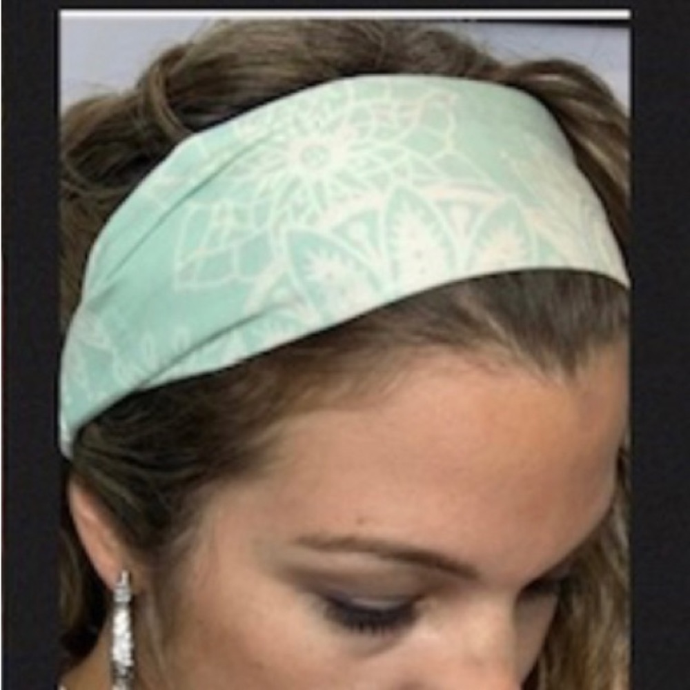 NWOT Lotus and Luna Caicos Headband